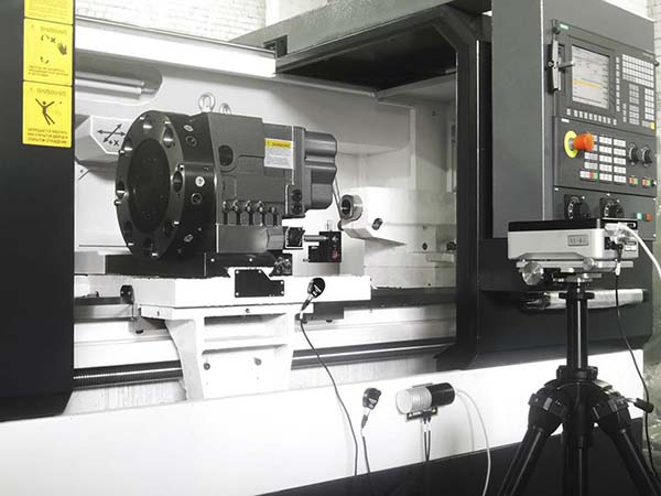 ТС1625Ф3 Загальний вигляд токарного верстата з ЧПУ